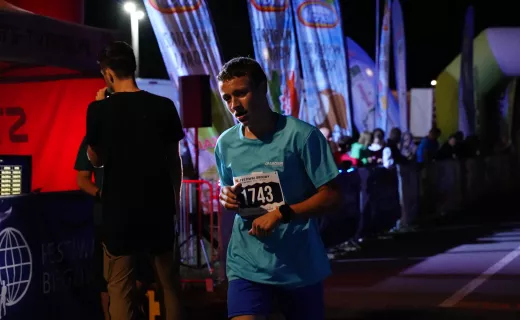 Pobiegli na Milę! Bieg dostarczył zawodnikom sporo wrażeń [WIDEO] - 34